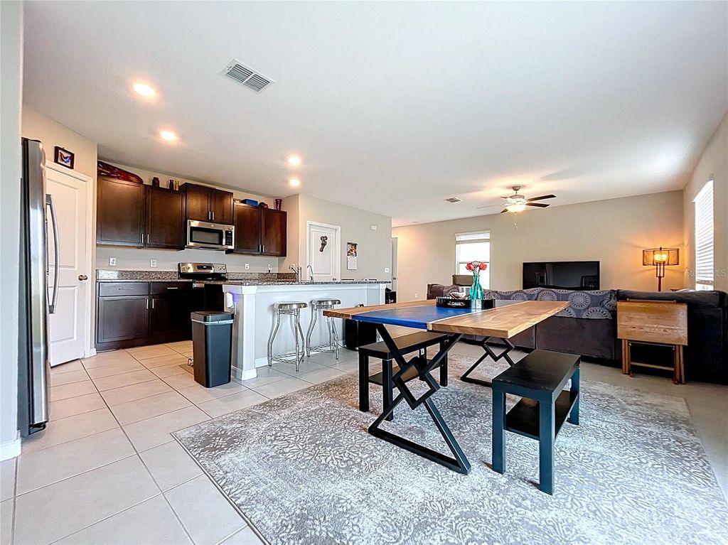 Image 11 of property listing at 3141 OYSTER COVE STREET, Wimauma, FL 33598