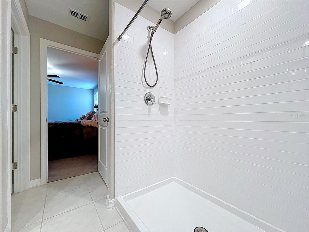 Image 20 of property listing at 3141 OYSTER COVE STREET, Wimauma, FL 33598