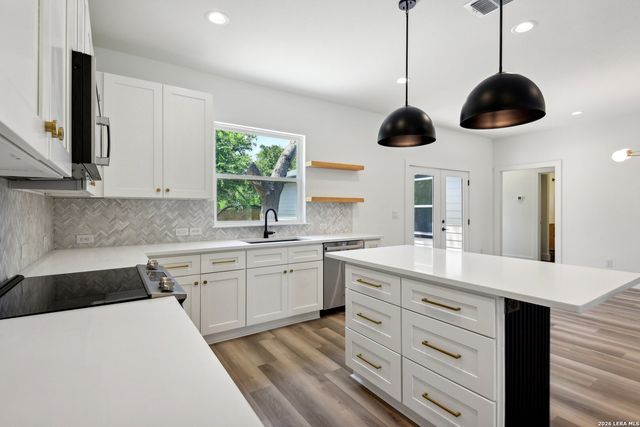 1934 Lamar St, San Antonio, TX 78202