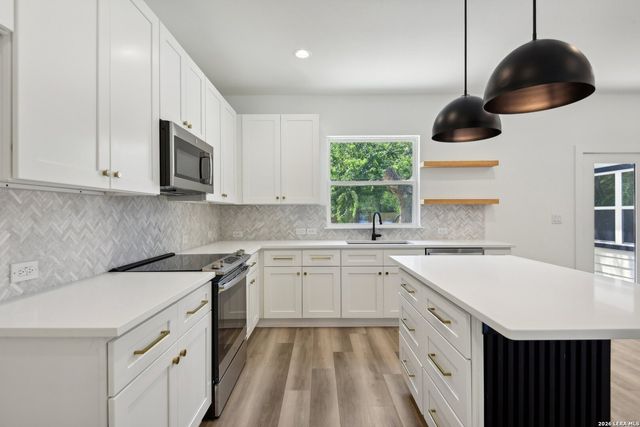 1934 Lamar St, San Antonio, TX 78202