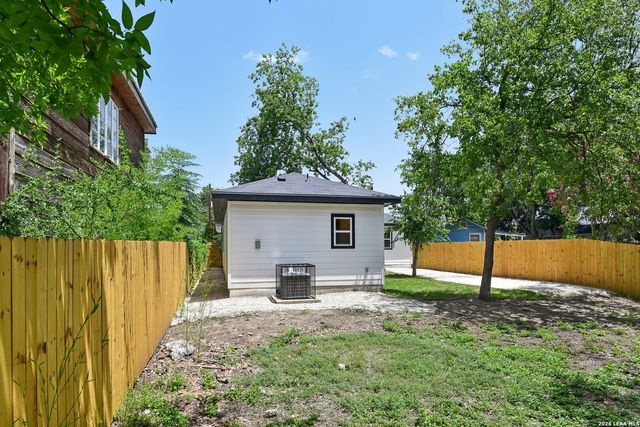 1934 Lamar St, San Antonio, TX 78202