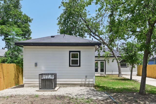1934 Lamar St, San Antonio, TX 78202