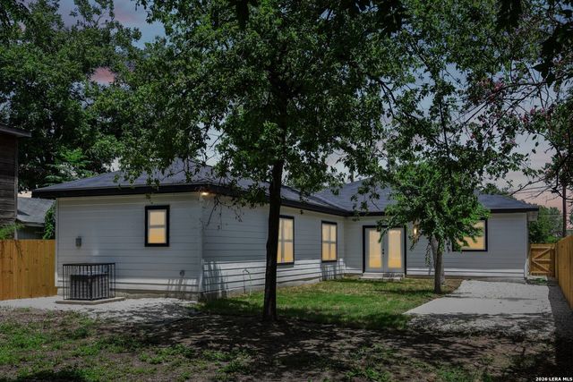 1934 Lamar St, San Antonio, TX 78202