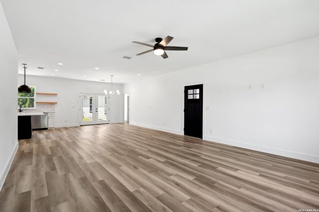 1934 Lamar St, San Antonio, TX 78202