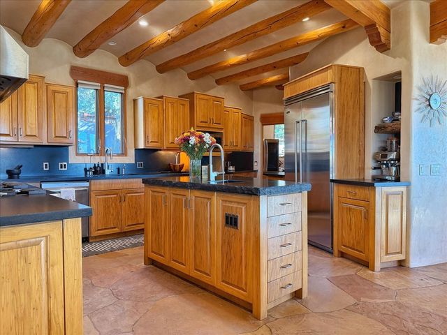 2160 Paseo Iglesias, Santa Fe, NM 87501