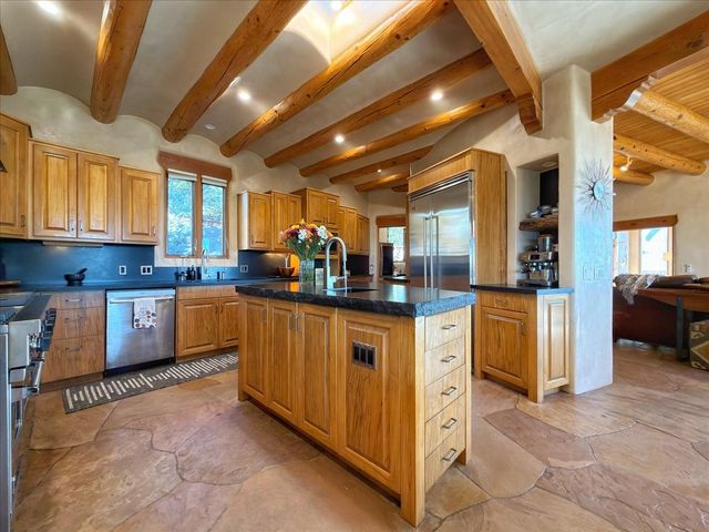 2160 Paseo Iglesias, Santa Fe, NM 87501