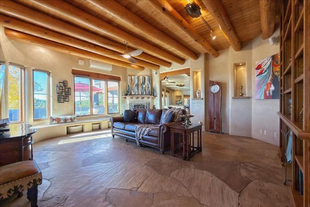 2160 Paseo Iglesias, Santa Fe, NM 87501