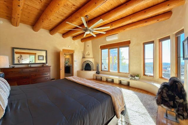 2160 Paseo Iglesias, Santa Fe, NM 87501