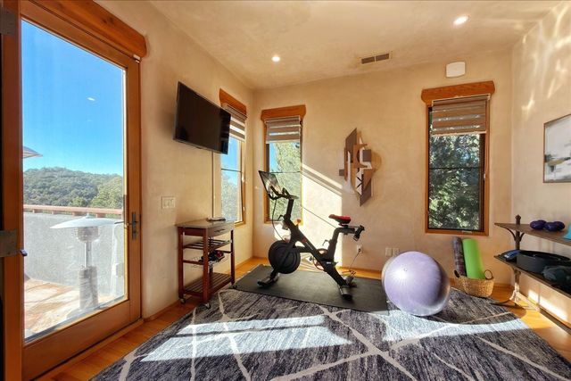 2160 Paseo Iglesias, Santa Fe, NM 87501