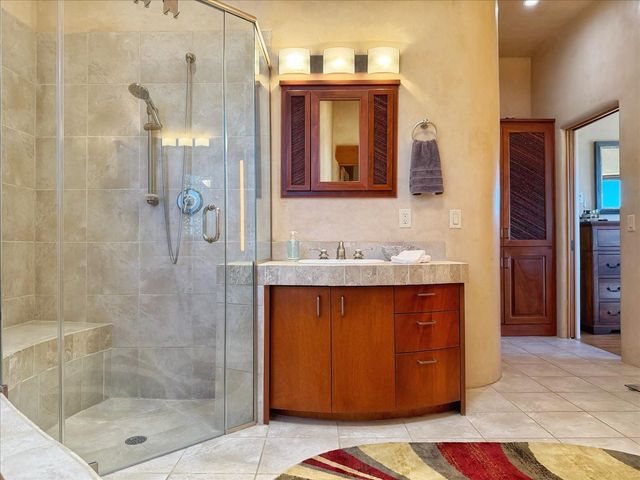 2160 Paseo Iglesias, Santa Fe, NM 87501
