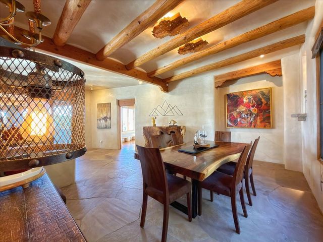 2160 Paseo Iglesias, Santa Fe, NM 87501