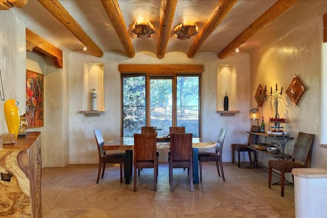 2160 Paseo Iglesias, Santa Fe, NM 87501