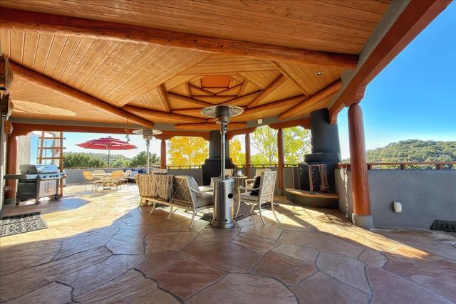 2160 Paseo Iglesias, Santa Fe, NM 87501