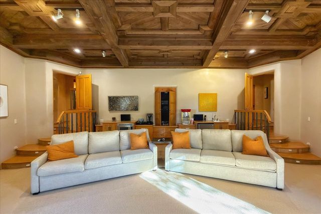 2160 Paseo Iglesias, Santa Fe, NM 87501