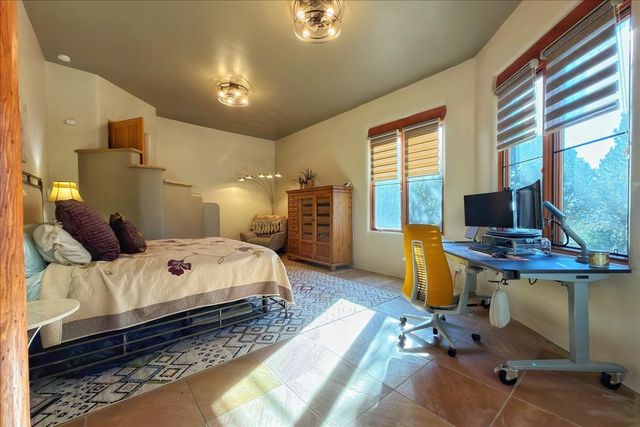 2160 Paseo Iglesias, Santa Fe, NM 87501