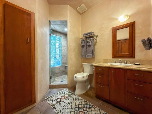 2160 Paseo Iglesias, Santa Fe, NM 87501