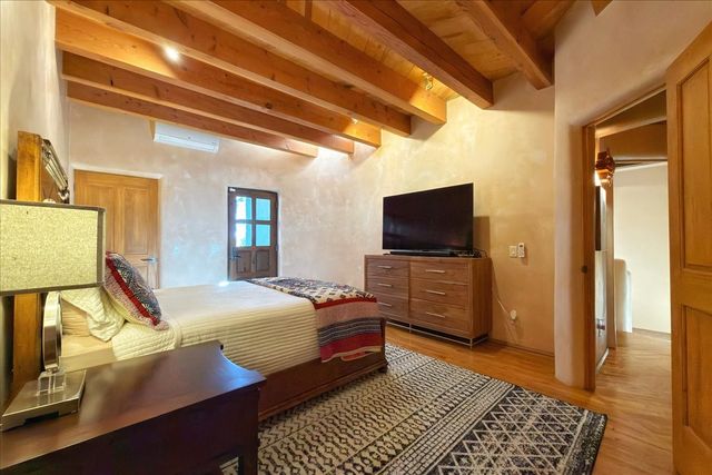 2160 Paseo Iglesias, Santa Fe, NM 87501
