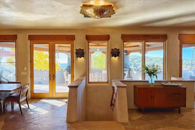 2160 Paseo Iglesias, Santa Fe, NM 87501