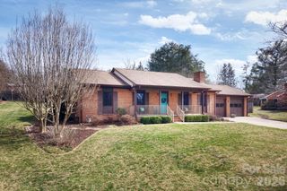 15 Pinedale Road, Asheville, NC 28805