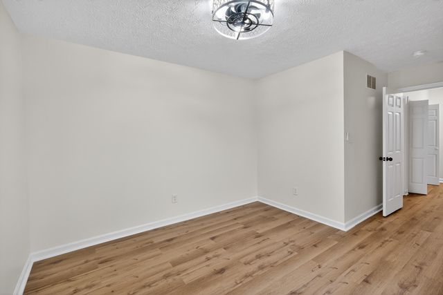 433 Darby Creek A, Lexington, KY 40509