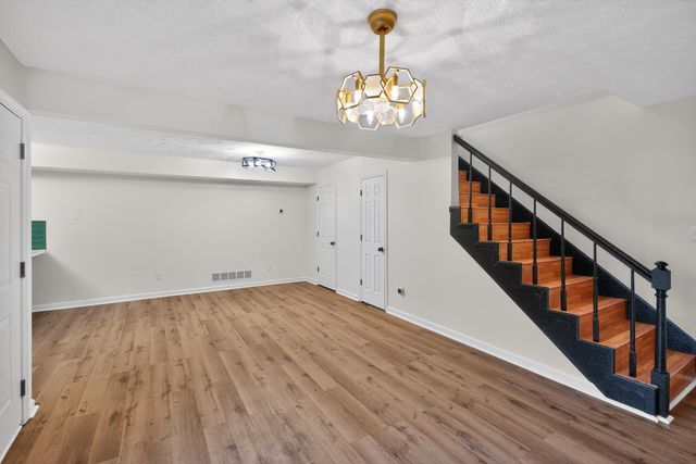 433 Darby Creek A, Lexington, KY 40509