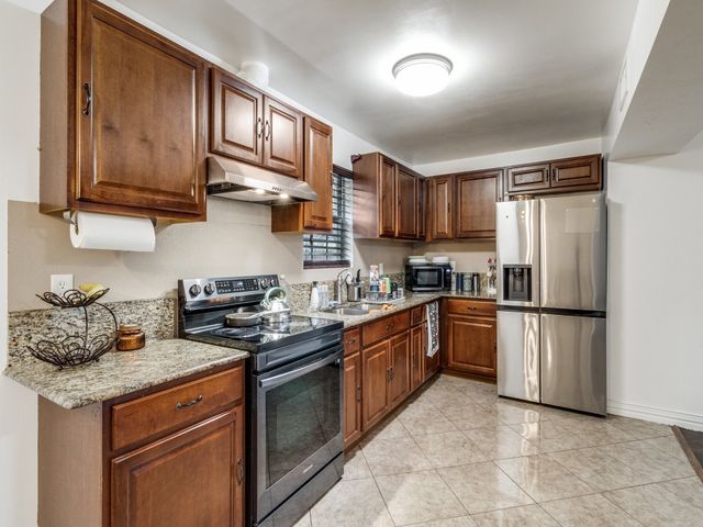 111 W Kenwood Drive, Garland, TX 75041