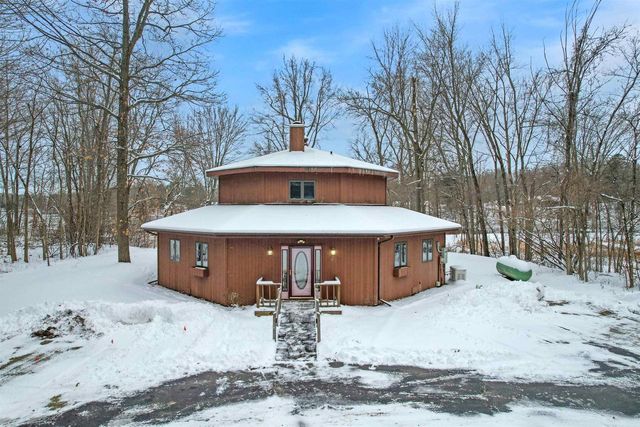 N1417 OAK PARK DRIVE, Menominee, MI 49858
