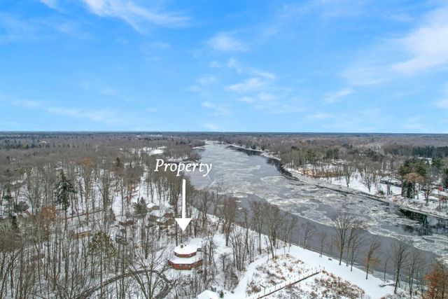 N1417 OAK PARK DRIVE, Menominee, MI 49858