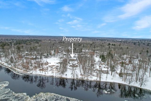 N1417 OAK PARK DRIVE, Menominee, MI 49858