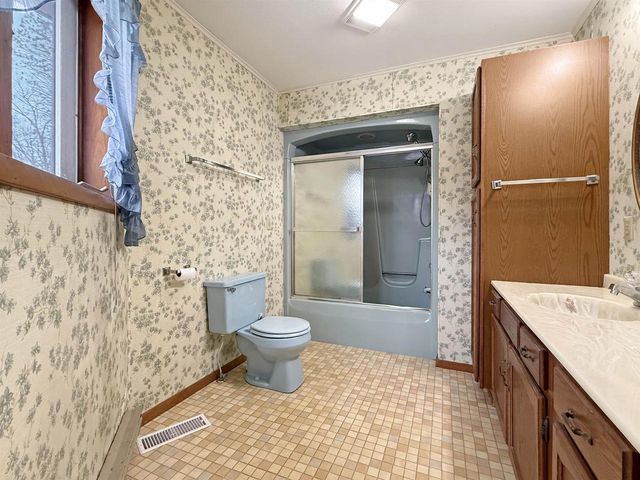 N1417 OAK PARK DRIVE, Menominee, MI 49858