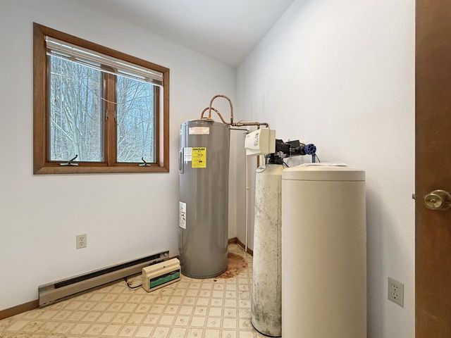 N1417 OAK PARK DRIVE, Menominee, MI 49858