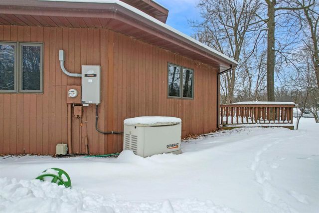 N1417 OAK PARK DRIVE, Menominee, MI 49858