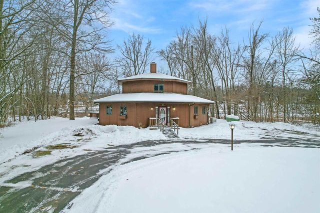 N1417 OAK PARK DRIVE, Menominee, MI 49858