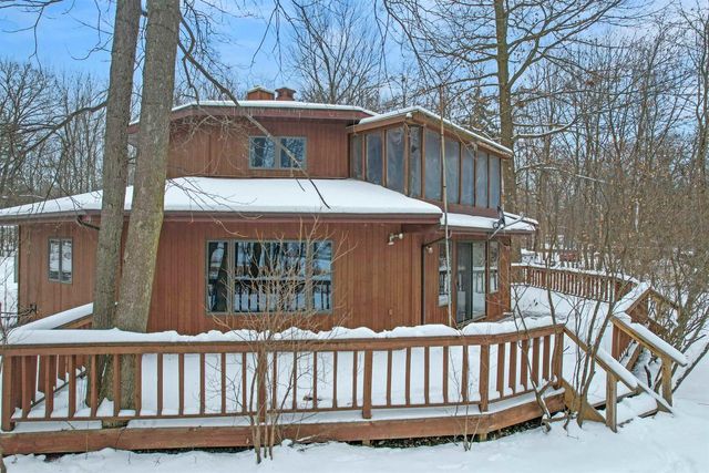 N1417 OAK PARK DRIVE, Menominee, MI 49858