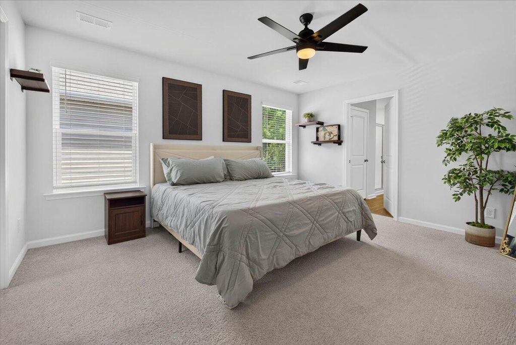 Image 12 of property listing at 109 Sunray Lane, Summerville, SC 29486