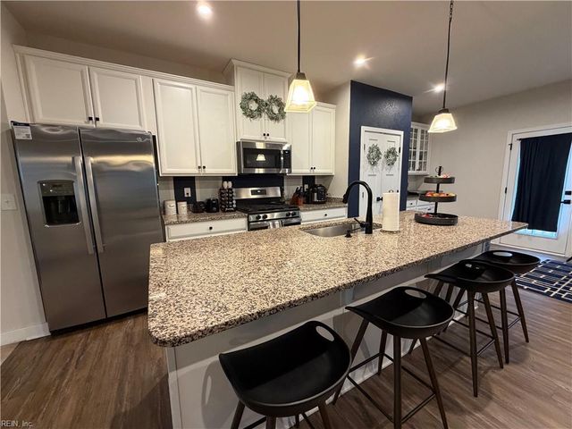 180 Spring Grove WAY, Smithfield, VA 23430