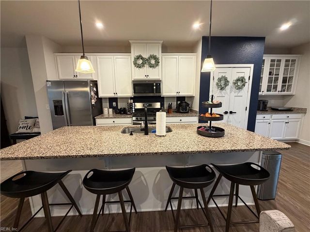 180 Spring Grove WAY, Smithfield, VA 23430