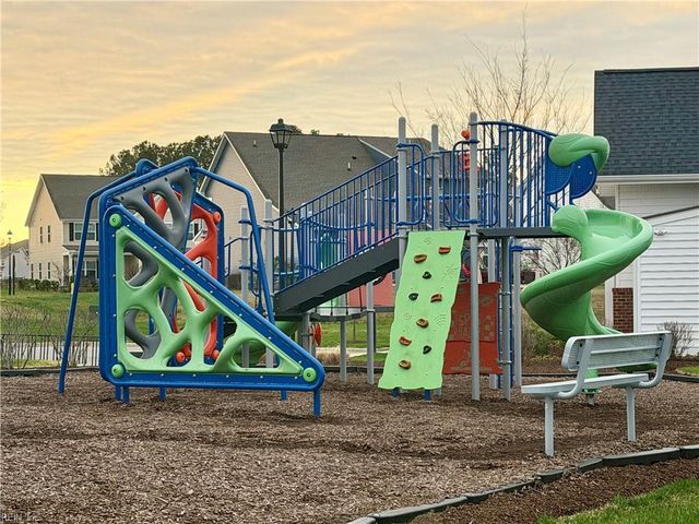 180 Spring Grove WAY, Smithfield, VA 23430