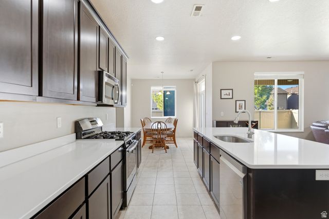 879 W HEXHAM DR, North Salt Lake, UT 84054