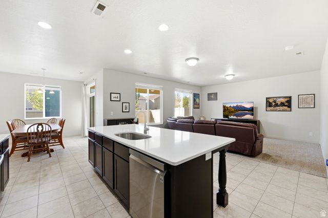 879 W HEXHAM DR, North Salt Lake, UT 84054