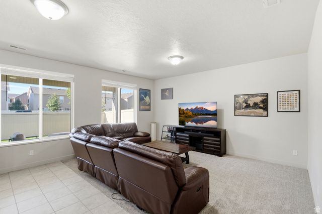 879 W HEXHAM DR, North Salt Lake, UT 84054
