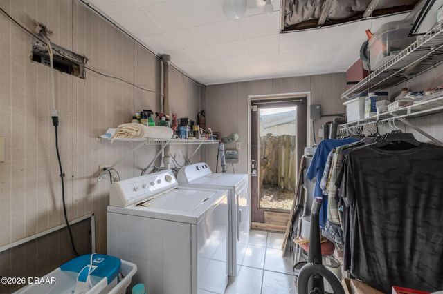 525 Lowndes Avenue, Ormond Beach, FL 32174