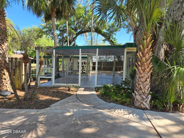 525 Lowndes Avenue, Ormond Beach, FL 32174