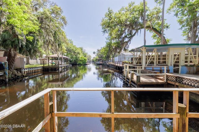 525 Lowndes Avenue, Ormond Beach, FL 32174