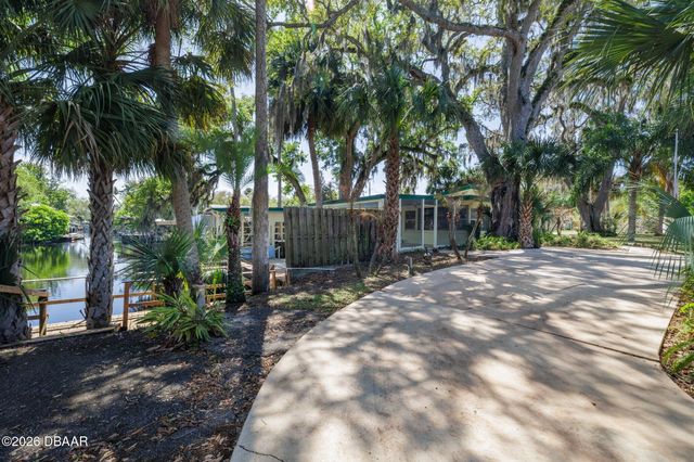 525 Lowndes Avenue, Ormond Beach, FL 32174