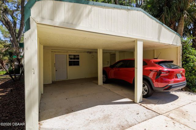 525 Lowndes Avenue, Ormond Beach, FL 32174