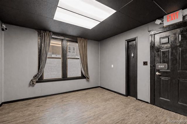 2635 Caniff Street, Hamtramck, MI 48212