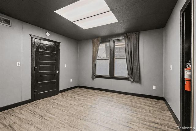 2635 Caniff Street, Hamtramck, MI 48212