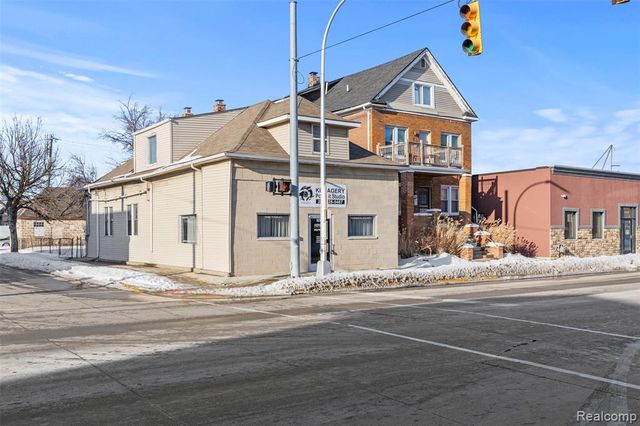 2635 Caniff Street, Hamtramck, MI 48212