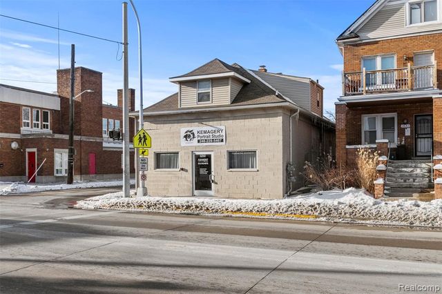 2635 Caniff Street, Hamtramck, MI 48212